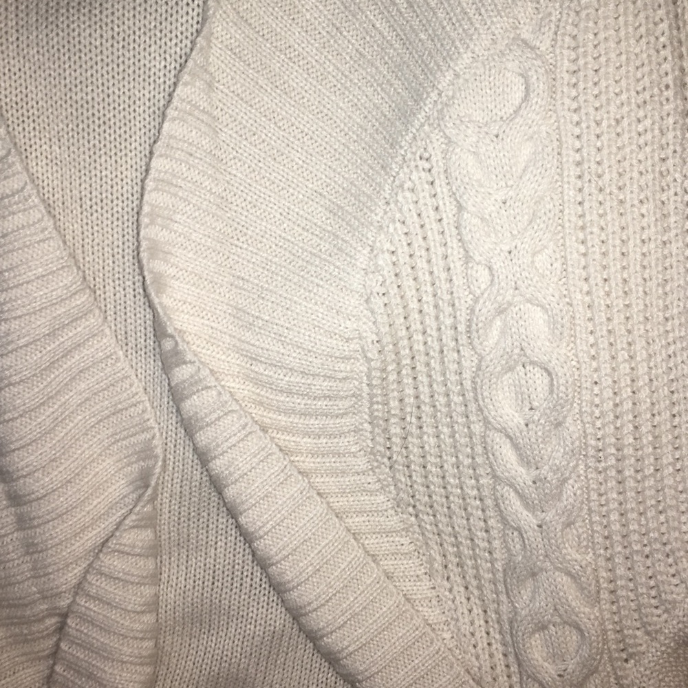 💕MOSSIMO, white cream crochet cardigan.